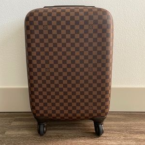Louis Vuitton Rare luggage on 4 wheels